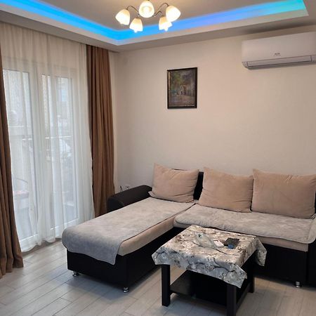 Id Apartments Tivat Luaran gambar