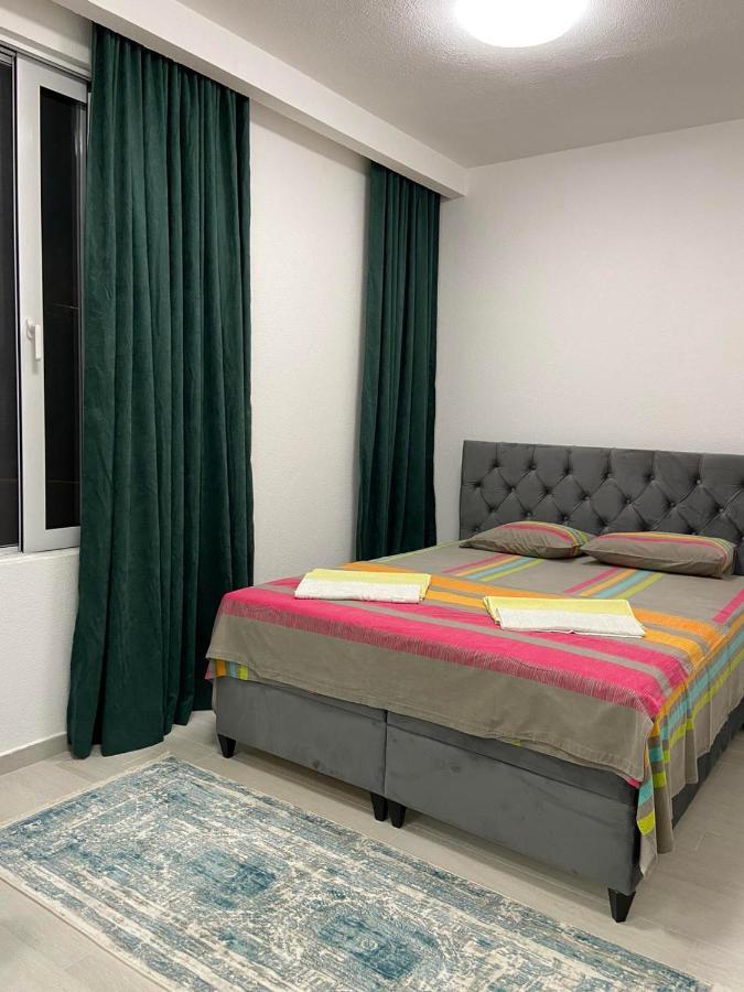 Id Apartments Tivat Luaran gambar
