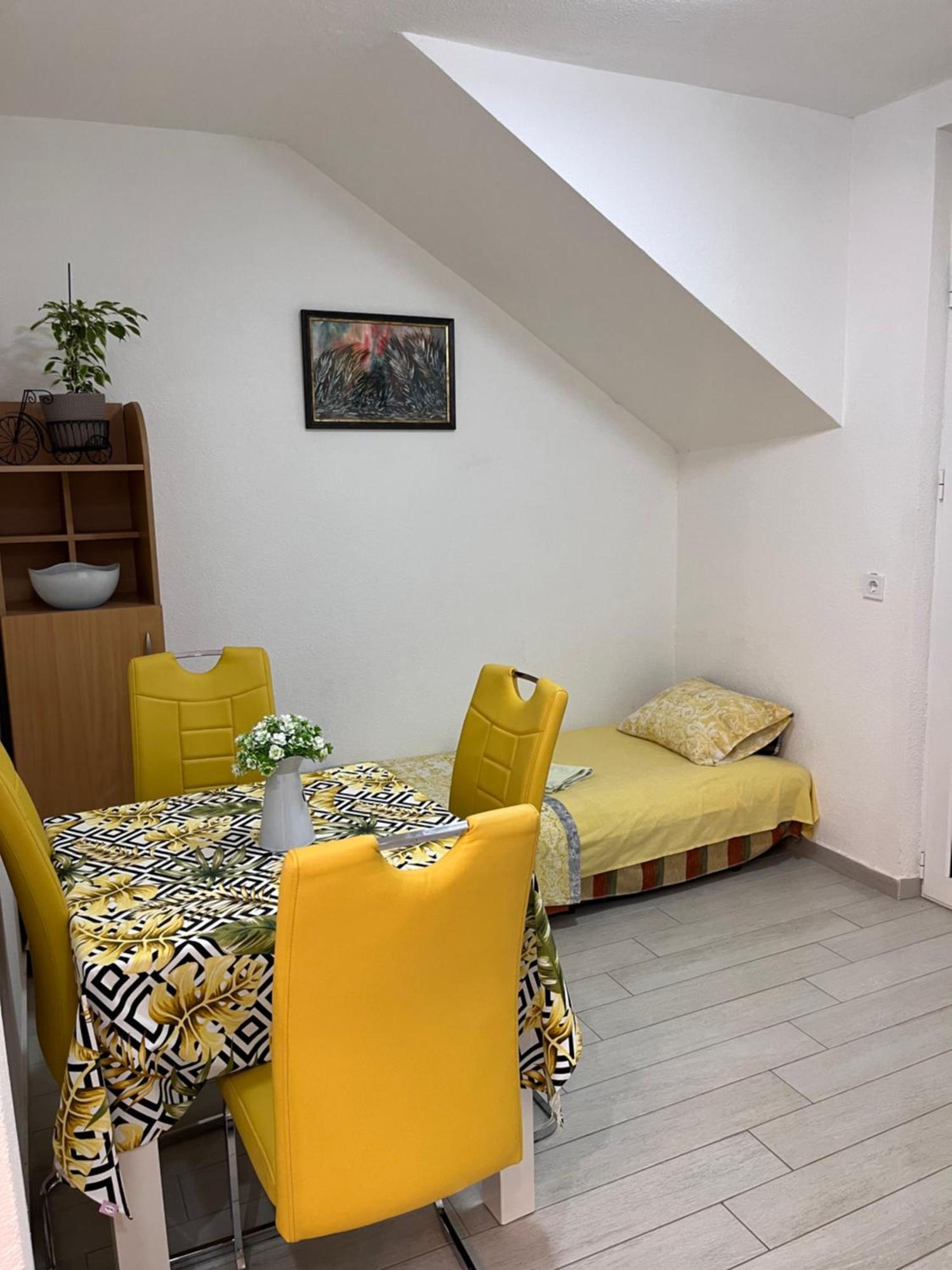 Id Apartments Tivat Luaran gambar