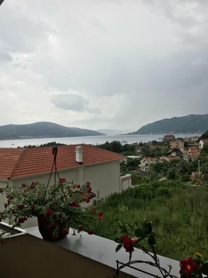 Id Apartments Tivat Luaran gambar