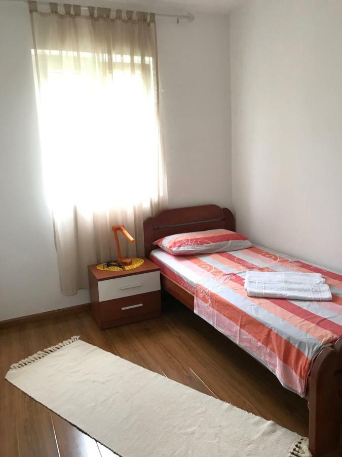 Id Apartments Tivat Luaran gambar